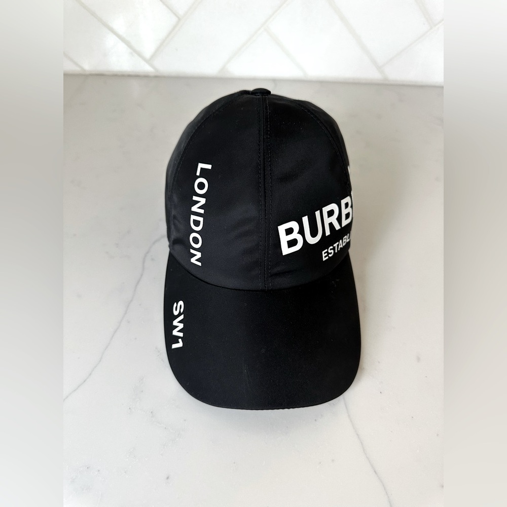 AUTHENTIC Burberry Horseferry Baseball Cap